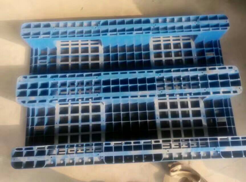 塑料托盤生產尺寸縮小問題解決方案